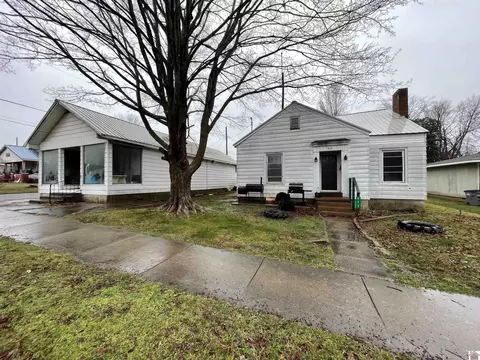 917 S 9th St, Mayfield, KY 42066