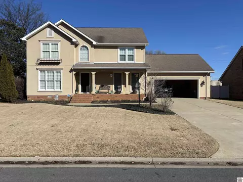 240 Spring Valley Dr, Paducah, KY 42001