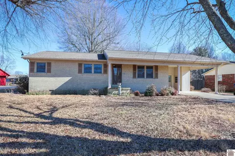 140 Albany Dr, Paducah, KY 42003