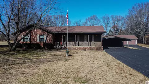 272 Windy Hills Cir, Calvert City, KY 42029