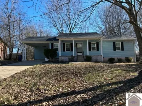 1062 Weda Cir, Mayfield, KY 42066