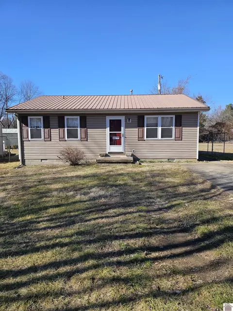 1119 Pepper Dr, Madisonville, KY 42431