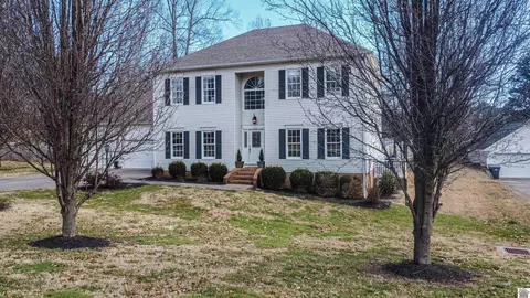 305 Pinebrook Dr, Paducah, KY 42001