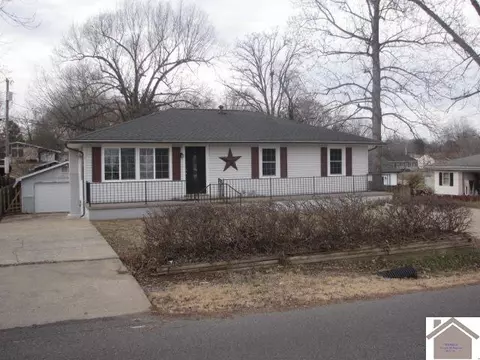 676 Evergreen St, Calvert City, KY 42029