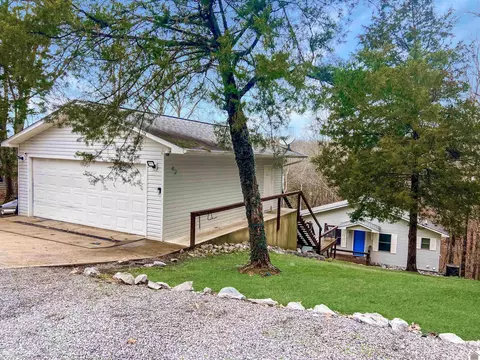 42 Ellenwood Dr, Cadiz, KY 42211