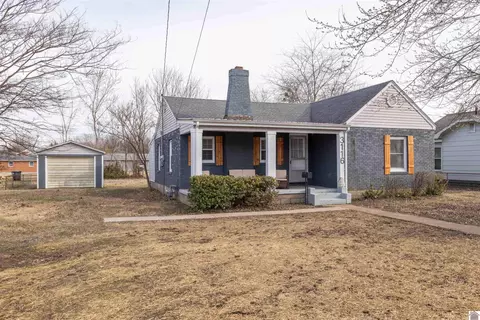 3116 Schneidman Rd, Paducah, KY 42003