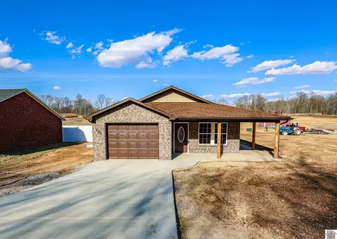 723 Elmdale Rd, Paducah, KY 42003