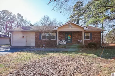588 Fairview St, Benton, KY 42025