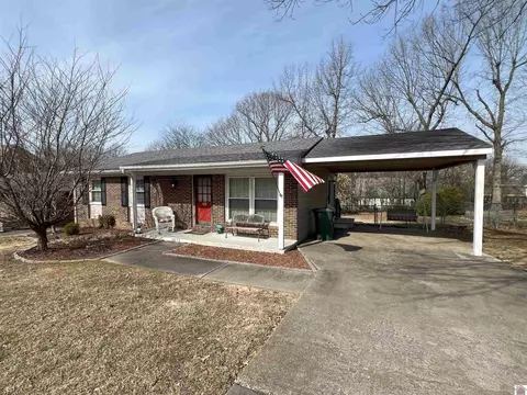3827 Alameda, Paducah, KY 42001