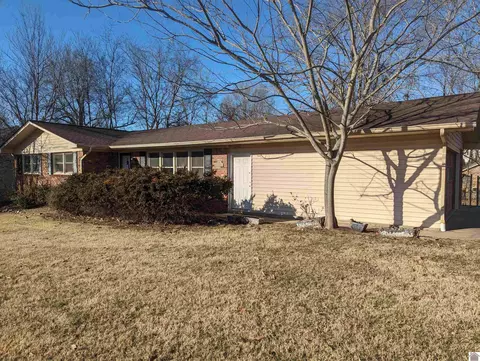 205 Myrna Dr, Paducah, KY 42003