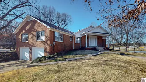 142 Laurel Ln, Calvert City, KY 42029