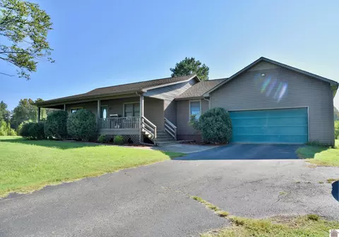 5850 Keeling Ln, Paducah, KY 42003