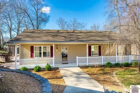 384 Ferrell Cir, Cadiz, KY 42211