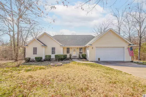 185 Paddle Wheel Rd, Gilbertsville, KY 42044