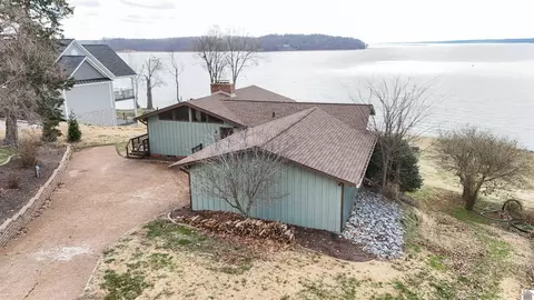 1389 Circle, Eddyville, KY 42038
