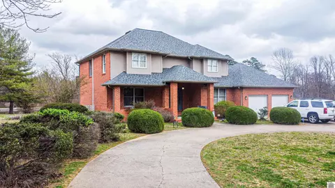 150 Rosemont Dr, Paducah, KY 42003