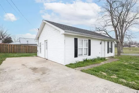 447 Greenlawn St, Barlow, KY 42024