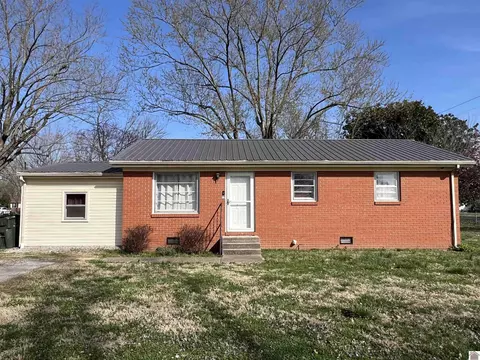 900 Millview Ct, Hopkinsville, KY 42240