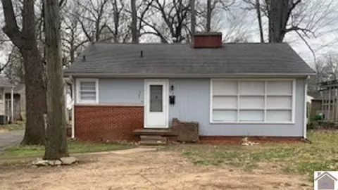 525 Joe Clifton Dr, Paducah, KY 42001