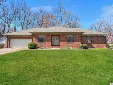 1810 Valley, Murray, KY 42071