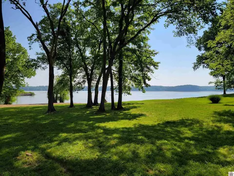 000 Cherokee Loop, Eddyville, KY 42038
