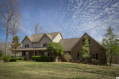 375 Mullins Ln, Benton, KY 42025