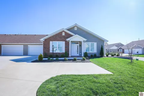 384 Villa Ridge Dr, Paducah, KY 42003