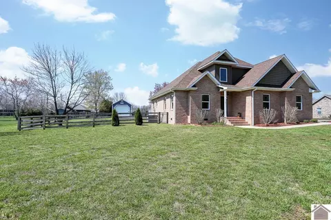 181 Marina Way, Murray, KY 42071