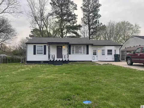 2212 Seneca Ln, Paducah, KY 42001