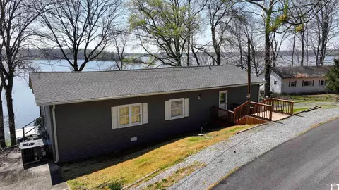 364 Horseshoe Dr, Cadiz, KY 42211