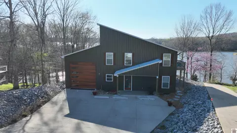 427 Morning Glory Dr, Cadiz, KY 42211