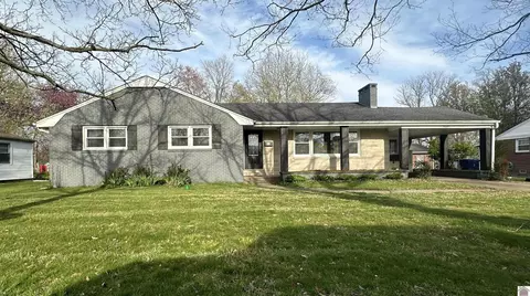 307 13th St, Murray, KY 42071