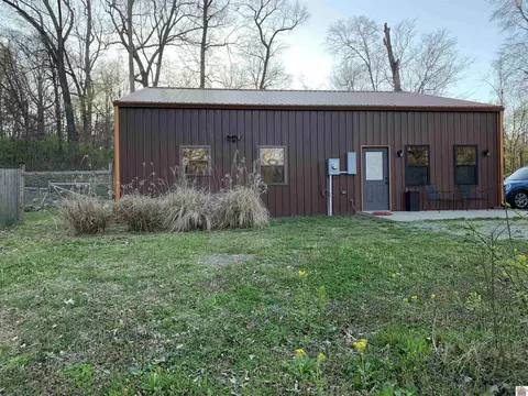 1240 Starr Hill Rd, Paducah, KY 42003