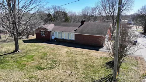 250 2nd St, Cadiz, KY 42211