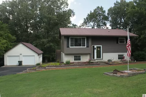 329 Ironwood Dr, Calvert City, KY 42029