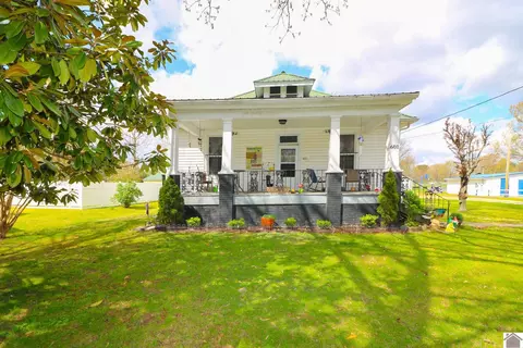 601 Oaks Rd, Paducah, KY 42003