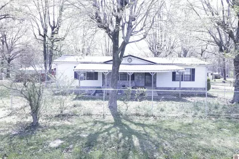 21 Quail Rd, Calvert City, KY 42029