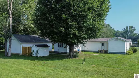 714 E St, Benton, KY 42025 photo 28