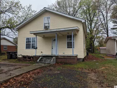 2205 Clay St, Paducah, KY 42001