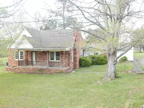 1256 Oak Level Rd, Benton, KY 42025