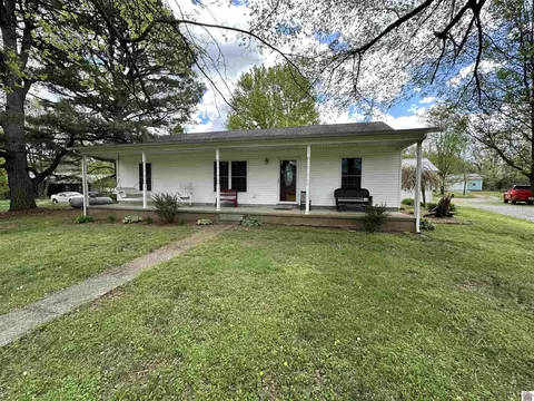 246 Millers Chapel Rd, Mayfield, KY 42066
