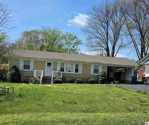 808 Sunny Ln, Murray, KY 42071