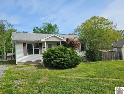 302 W 15th St, Benton, KY 42025