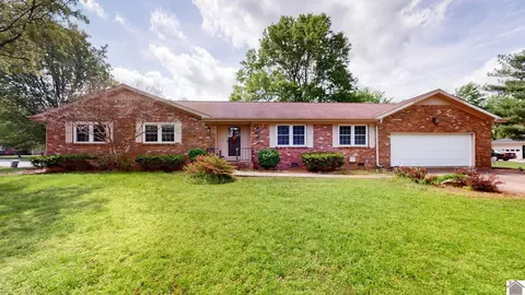 101 Chriswell Cir, Paducah, KY 42003