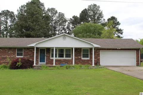 122 Lakeside Dr, Paducah, KY 42003