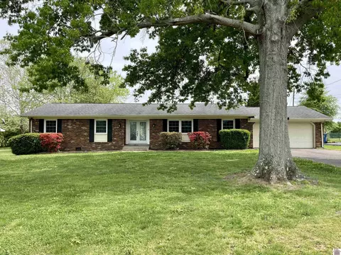 200 Highland Cir, Paducah, KY 42003