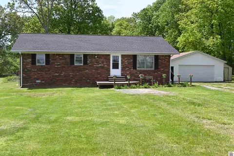 3586 Jackson School Rd, Benton, KY 42025