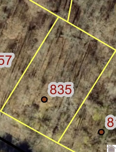 835 Elmdale Rd, Paducah, KY 42003