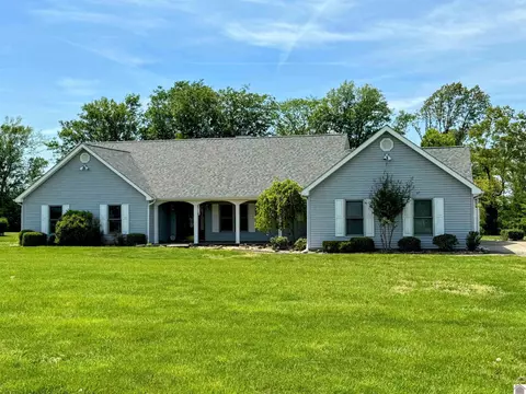 2714 Oak Level Rd, Benton, KY 42025
