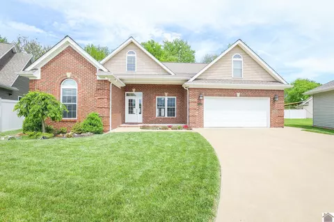 3320 Royal Tern Ct, Paducah, KY 42001